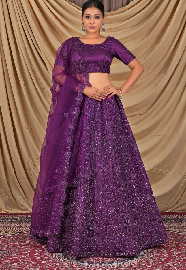 Woman wearing a purple traditional outfit