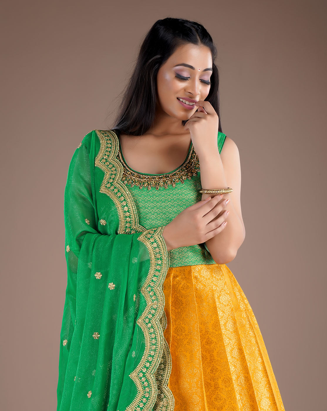 Banarasi Saree For Heart Fashionable Wear - Asistha.com