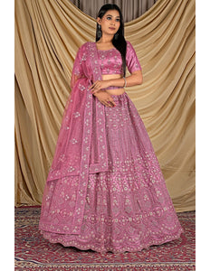 Woman wearing a pink traditional outfit
