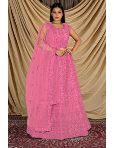 Woman wearing a pink traditional outfit