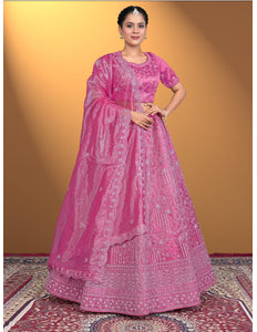 Woman wearing a pink traditional outfit