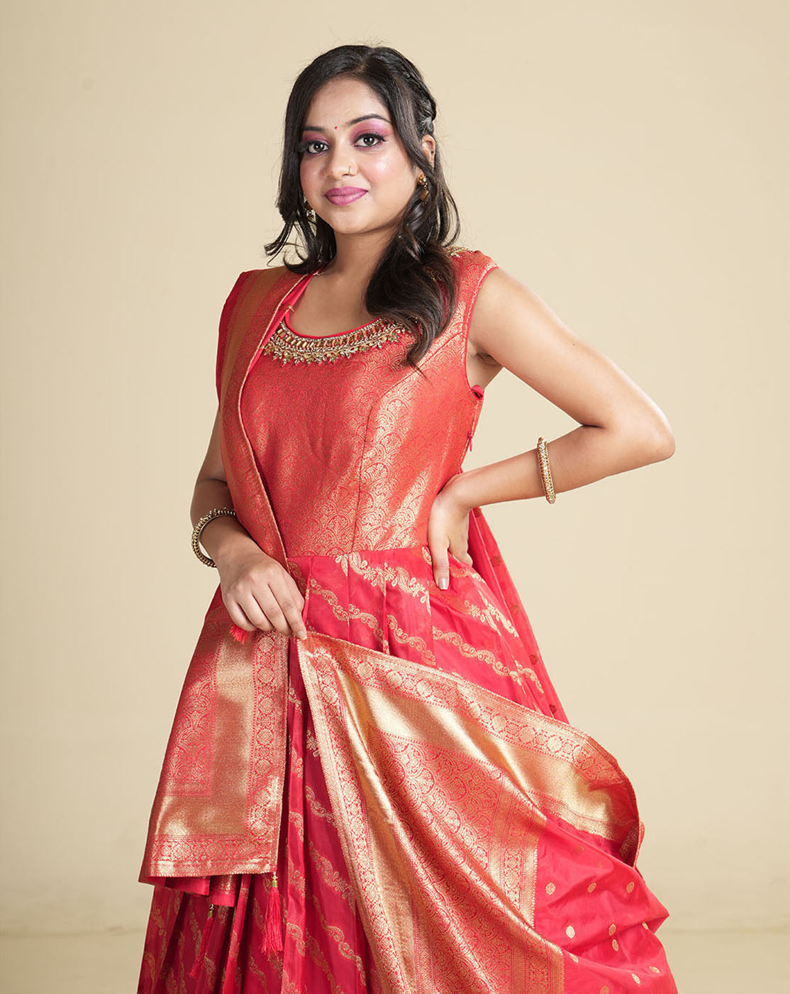 Celebrating Tradition: Handloom Banarasi Silk Sarees from Samyakk for Every  Festive Elegance - Samyakk: Sarees | Sherwani | Salwar Suits | Kurti |  Lehenga | Gowns | Mens Wear