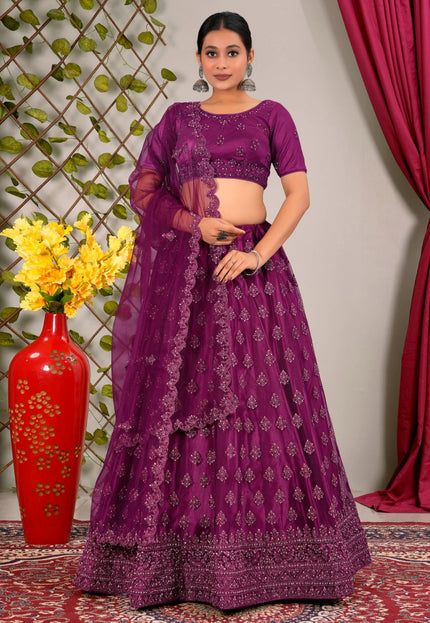 Woman wearing a purple traditional outfit