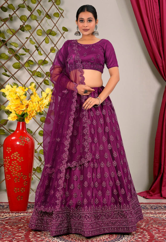 Woman wearing a purple traditional outfit